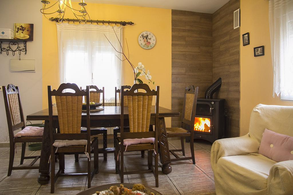 منزل الضيف San Leonardo de Yagüe  في Casa Rural Reyes Catolicos المظهر الخارجي الصورة
